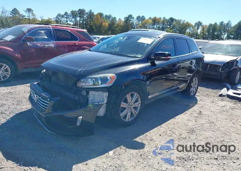 2016 Volvo Xc60 T6 Platinum z USA, uszkodzony, nr VIN YV4902RM3G2792925